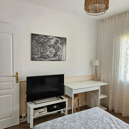 Apartment Renove Dernier Etage En Et Au Calme