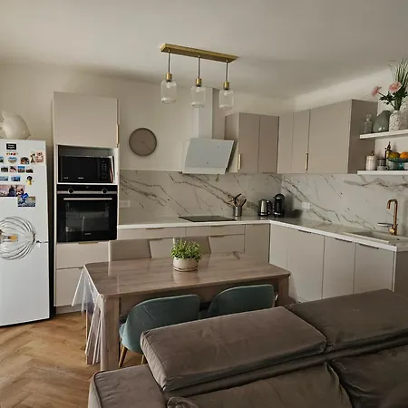 Renove Dernier Etage En Et Au Calme *