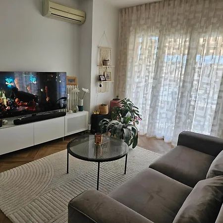 Apartment Renove Dernier Etage En Et Au Calme Toulon